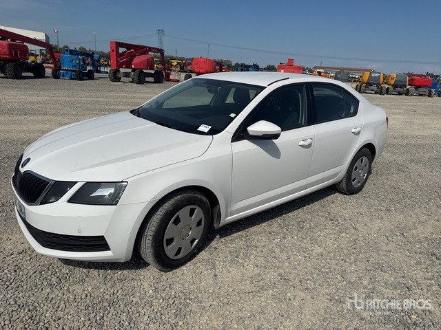 2020 Skoda Octavia Autovettura - Mobil: gambar 2 2020 Skoda Octavia Autovettura - Mobil: gambar 2