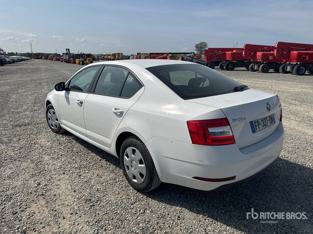 2020 Skoda Octavia Autovettura - Mobil: gambar 4 2020 Skoda Octavia Autovettura - Mobil: gambar 4