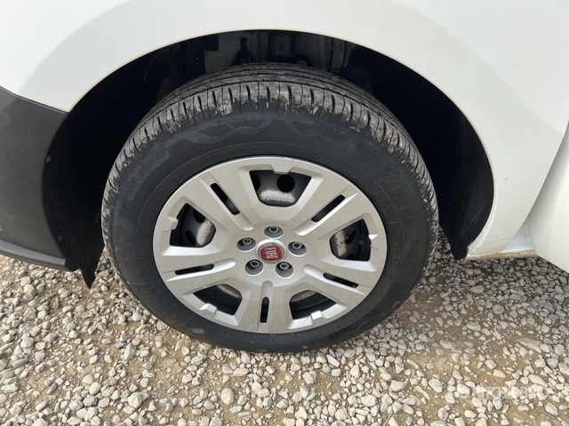 2021 Fiat Doblo CARGO CH1 LOUNGE 1.3 MJET 95CV ... Van Truck - Van kecil: gambar 4 2021 Fiat Doblo CARGO CH1 LOUNGE 1.3 MJET 95CV ... Van Truck - Van kecil: gambar 4