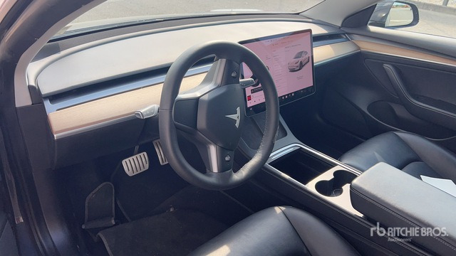 2021 Tesla Model 3 3 PERFORMANCE DUAL MOTOR 4WD Automobile - Mobil: gambar 5 2021 Tesla Model 3 3 PERFORMANCE DUAL MOTOR 4WD Automobile - Mobil: gambar 5