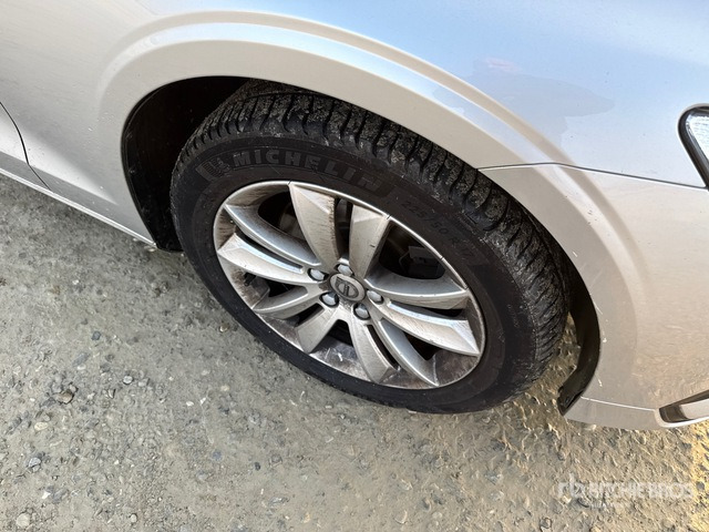 2021 Volvo V60 SW B4 D AUTOM. MOMENTUM BUSINESS Station Wagon - Station wagon: gambar 5 2021 Volvo V60 SW B4 D AUTOM. MOMENTUM BUSINESS Station Wagon - Station wagon: gambar 5