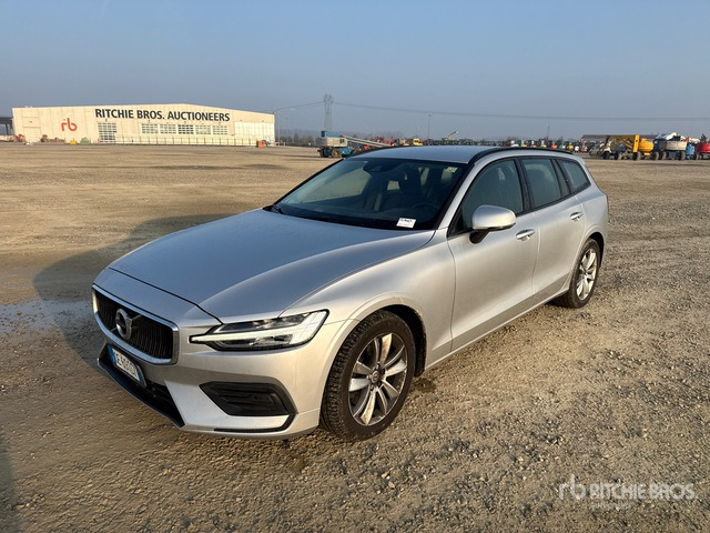 2021 Volvo V60 SW B4 D AUTOM. MOMENTUM BUSINESS Station Wagon - Station wagon: gambar 2 2021 Volvo V60 SW B4 D AUTOM. MOMENTUM BUSINESS Station Wagon - Station wagon: gambar 2