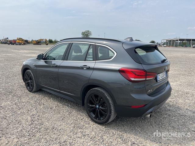 2022 BMW X1 Hybrid xDrive 25e Automobile - Mobil: gambar 3 2022 BMW X1 Hybrid xDrive 25e Automobile - Mobil: gambar 3