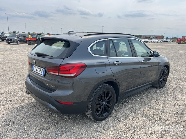 2022 BMW X1 Hybrid xDrive 25e Automobile - Mobil: gambar 4 2022 BMW X1 Hybrid xDrive 25e Automobile - Mobil: gambar 4