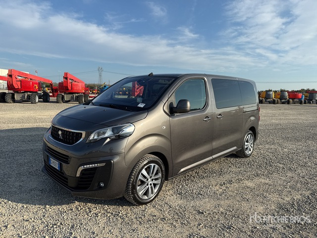 2024 Peugeot Traveller 8-Seat 2.0 BLUEHDI S&S Allure S ... Bus - Bus mini, Van penumpang: gambar 2 2024 Peugeot Traveller 8-Seat 2.0 BLUEHDI S&S Allure S ... Bus - Bus mini, Van penumpang: gambar 2
