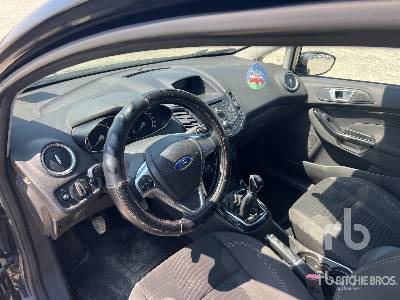 Mobil FIESTA: gambar 8