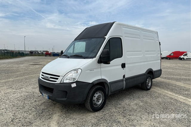 Iveco Daily 29L12 Autocarro furgonato - Van panel: gambar 3 Iveco Daily 29L12 Autocarro furgonato - Van panel: gambar 3