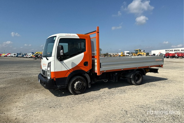 Nissan Cabstar NT400 Autocarro cassone fisso - Truk flatbed: gambar 1 Nissan Cabstar NT400 Autocarro cassone fisso - Truk flatbed: gambar 1