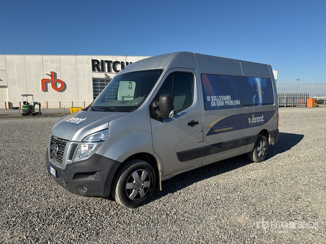Nissan NV400 Van Truck - Truk box: gambar 1 Nissan NV400 Van Truck - Truk box: gambar 1