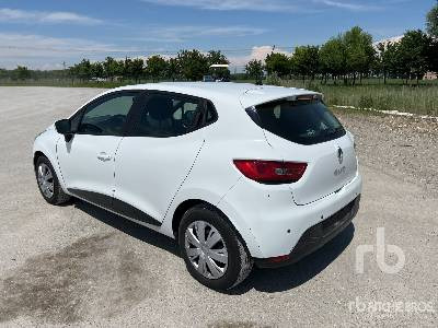 RENAULT CLIO - Mobil: gambar 2 RENAULT CLIO - Mobil: gambar 2