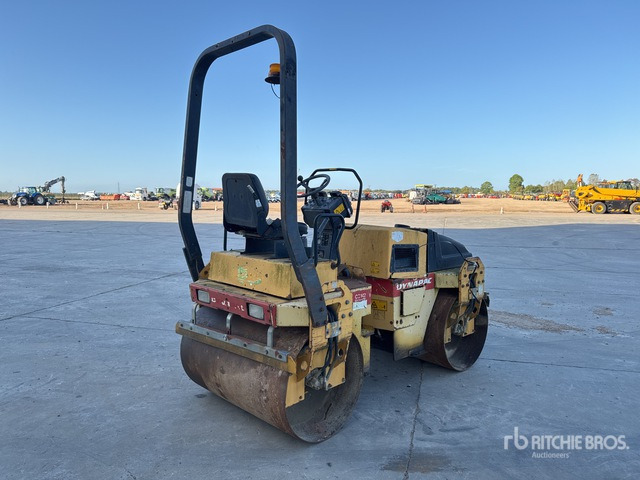 1995 Dynapac CC142 Compacteur Vibrant Tandem (Inop ... Double Drum Roller - Roller jalan: gambar 4 1995 Dynapac CC142 Compacteur Vibrant Tandem (Inop ... Double Drum Roller - Roller jalan: gambar 4