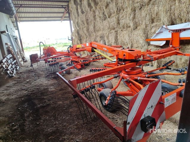 2005 Kuhn GA 6522 6.5 m Semi-Mount 2 Rotor Hay Rake - Mesin pemotong chopper/ Mulcher: gambar 1 2005 Kuhn GA 6522 6.5 m Semi-Mount 2 Rotor Hay Rake - Mesin pemotong chopper/ Mulcher: gambar 1
