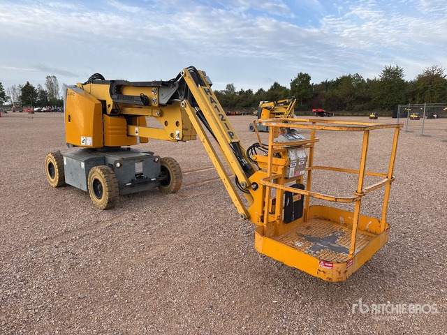 2008 Haulotte HA12IP 2WD Electric Nacelle Articulee ... Articulating Boom Lift - Boom artikulasi: gambar 4 2008 Haulotte HA12IP 2WD Electric Nacelle Articulee ... Articulating Boom Lift - Boom artikulasi: gambar 4