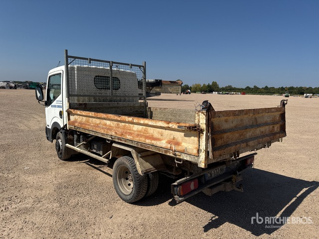 2008 Nissan Cabstar 35.13 Camion Benne (Inoperable) Dump Truck: Light Duty - Truk jungkit: gambar 4 2008 Nissan Cabstar 35.13 Camion Benne (Inoperable) Dump Truck: Light Duty - Truk jungkit: gambar 4
