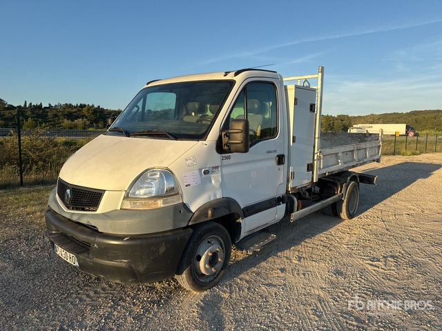 2008 Renault Mascott 130 dxi 4x2 Camion Benne Dump Truck: Light Duty - Van jungkit: gambar 3 2008 Renault Mascott 130 dxi 4x2 Camion Benne Dump Truck: Light Duty - Van jungkit: gambar 3