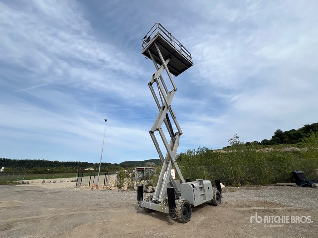 2009 Haulotte H12SX 4x4 Diesel Nacelle Ciseau Scissor Lift - Scissor lifts: gambar 3 2009 Haulotte H12SX 4x4 Diesel Nacelle Ciseau Scissor Lift - Scissor lifts: gambar 3