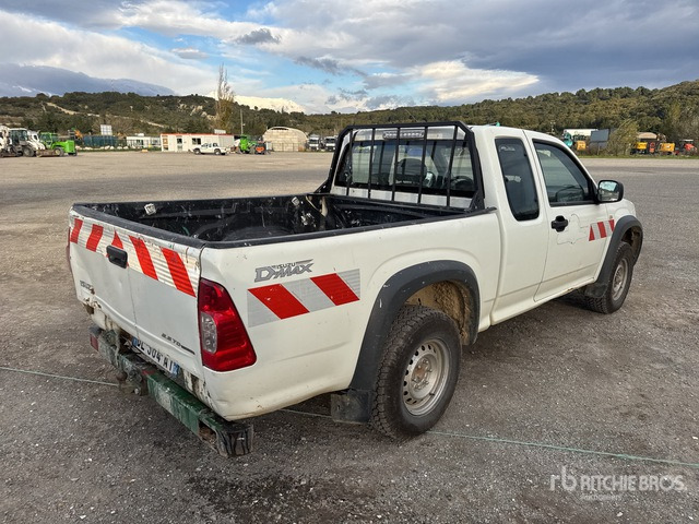 2010 Isuzu D-Max 4x4 Pickup - Truk pikap: gambar 3 2010 Isuzu D-Max 4x4 Pickup - Truk pikap: gambar 3