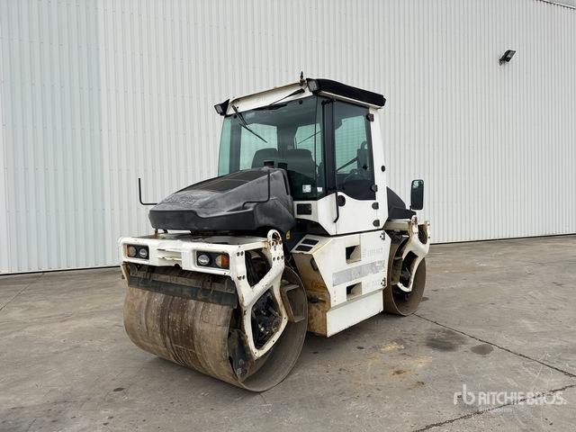 2011 Bomag BW154AP-AM Compacteur Vibrant Tandem Double Drum Roller - Roller jalan: gambar 1 2011 Bomag BW154AP-AM Compacteur Vibrant Tandem Double Drum Roller - Roller jalan: gambar 1