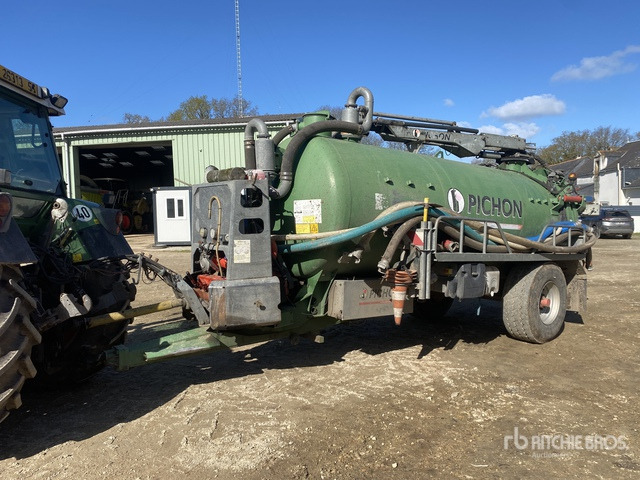 2011 Pichon TCI 10400 S/A Tonne A Lisier Aspirante 1 ... Vacuum Tanker Trailer - Kapal tanker bubur: gambar 2 2011 Pichon TCI 10400 S/A Tonne A Lisier Aspirante 1 ... Vacuum Tanker Trailer - Kapal tanker bubur: gambar 2