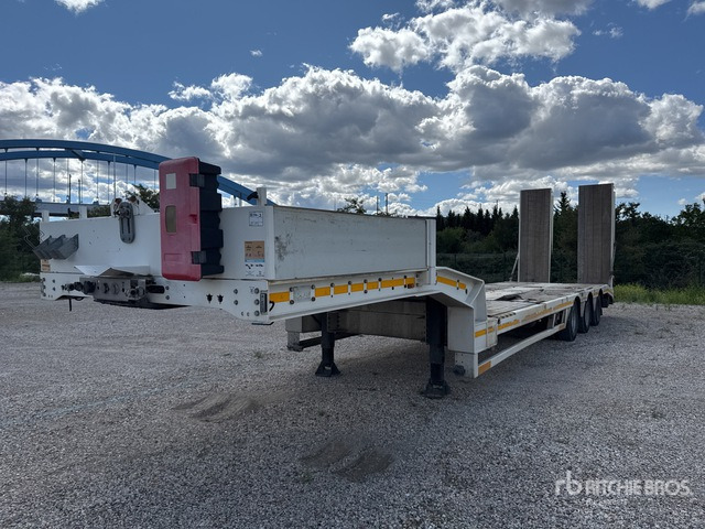 2012 Faymonville Multimax 56500 kg Tri/A Semi-Remorque Po ... Lowboy Trailer - Semi-trailer low bed: gambar 1 2012 Faymonville Multimax 56500 kg Tri/A Semi-Remorque Po ... Lowboy Trailer - Semi-trailer low bed: gambar 1