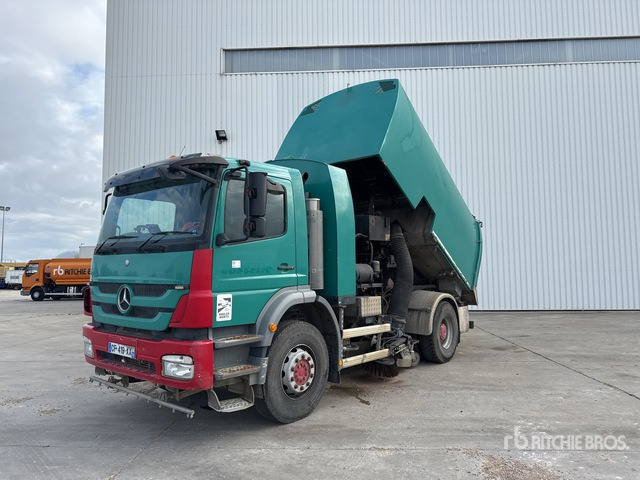 2012 Mercedes-Benz Axor 2012 Brock 7M3 on Balayeuse Sweeper Truck - Penyapu jalan: gambar 3 2012 Mercedes-Benz Axor 2012 Brock 7M3 on Balayeuse Sweeper Truck - Penyapu jalan: gambar 3