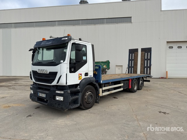 2013 Iveco 6x2 Camion Plateau Flatbed Truck - Truk pengangkut mobil: gambar 1 2013 Iveco 6x2 Camion Plateau Flatbed Truck - Truk pengangkut mobil: gambar 1