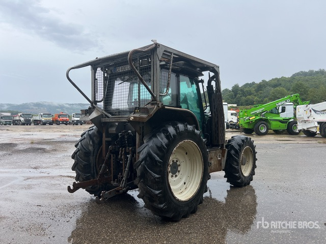 2013 Valtra N143 4x4 Tracteur Forestier (Inoperable) 4WD Tractor - Traktor: gambar 4 2013 Valtra N143 4x4 Tracteur Forestier (Inoperable) 4WD Tractor - Traktor: gambar 4