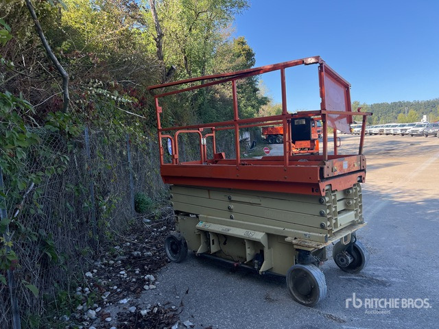 2015 JLG 3246ES Electric Nacelle Ciseaux (Inope ... Scissor Lift - Scissor lifts: gambar 3 2015 JLG 3246ES Electric Nacelle Ciseaux (Inope ... Scissor Lift - Scissor lifts: gambar 3