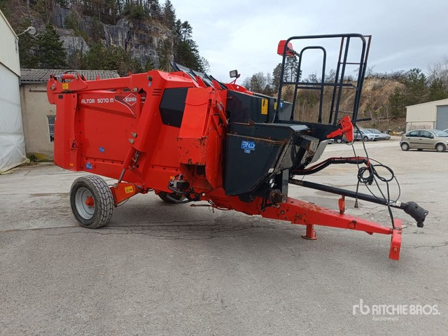 2015 Kuhn Altor 5070m GL Livestock Feeder - Mesin pemotong chopper/ Mulcher: gambar 2 2015 Kuhn Altor 5070m GL Livestock Feeder - Mesin pemotong chopper/ Mulcher: gambar 2