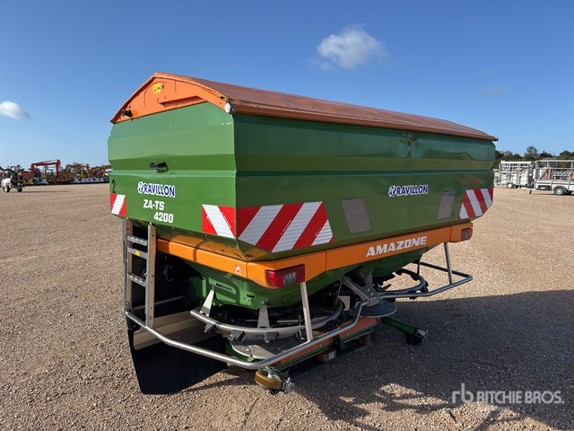 2017 Amazone ZA-TS 4200 54 m 3-Point 4200 L Epandeur A ... Fertilizer Spreader - Penyebar pupuk: gambar 3 2017 Amazone ZA-TS 4200 54 m 3-Point 4200 L Epandeur A ... Fertilizer Spreader - Penyebar pupuk: gambar 3