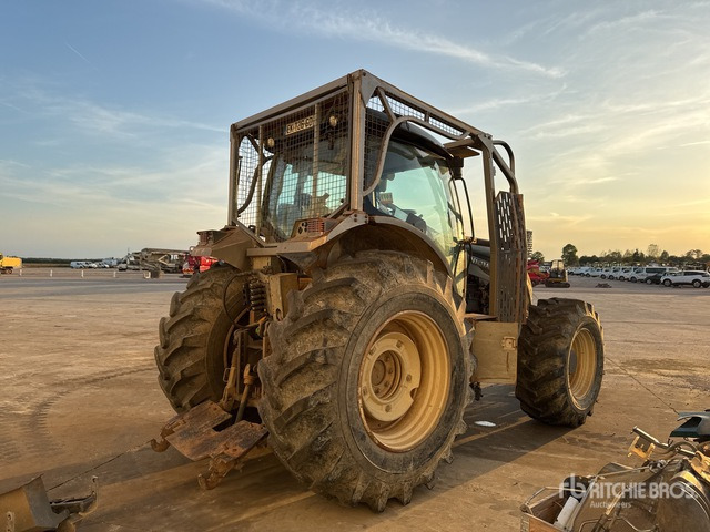 2017 Valtra T174 (Inoperable) 4WD Tractor - Traktor: gambar 4 2017 Valtra T174 (Inoperable) 4WD Tractor - Traktor: gambar 4
