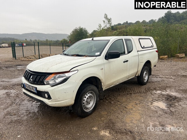 2018 Mitsubishi L200 4x4 Extended Cab (Inoperable) Pickup - Truk pikap: gambar 2 2018 Mitsubishi L200 4x4 Extended Cab (Inoperable) Pickup - Truk pikap: gambar 2
