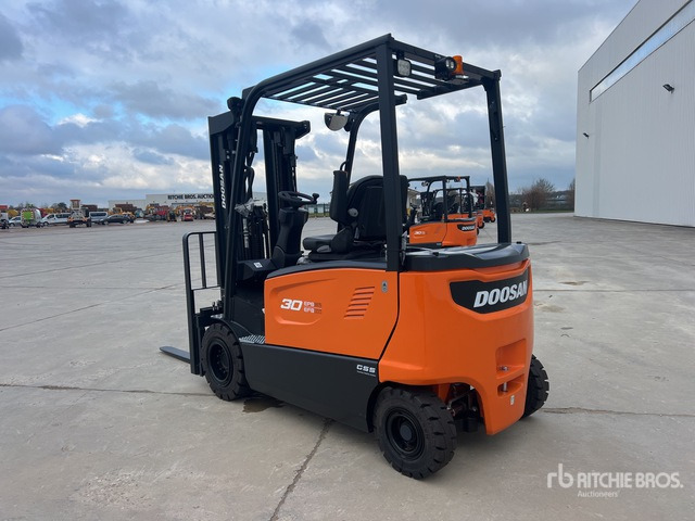2023 Doosan B30X-7 PLUS 3000 kg Chariot Elevateur Elect ... Electric Forklift - Forklift listrik: gambar 4 2023 Doosan B30X-7 PLUS 3000 kg Chariot Elevateur Elect ... Electric Forklift - Forklift listrik: gambar 4
