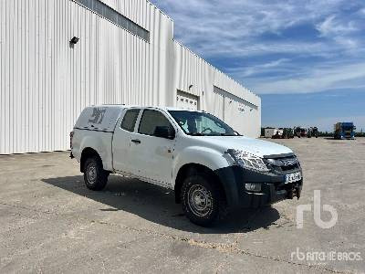 ISUZU 4x4 Crew Cab Pick-up - Truk flatbed: gambar 4 ISUZU 4x4 Crew Cab Pick-up - Truk flatbed: gambar 4