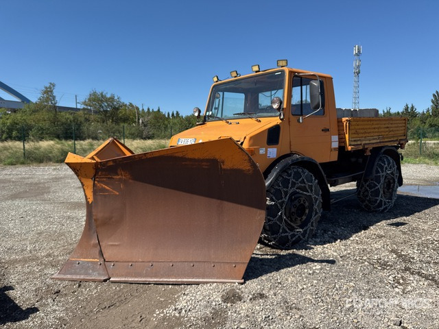 1982 Unimog 425C 4x4 Camion De Service 4x4 Service Truck - Kendaraan Kota/ Khusus, Truk: gambar 1 1982 Unimog 425C 4x4 Camion De Service 4x4 Service Truck - Kendaraan Kota/ Khusus, Truk: gambar 1