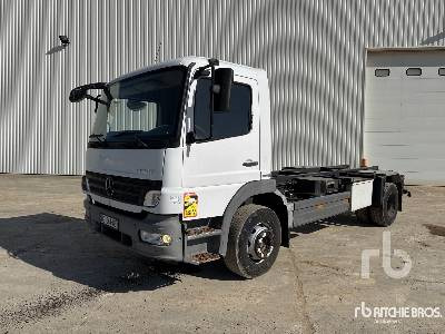 MERCEDES-BENZ ATEGO 1623 4x2 4x2 - Truk sasis: gambar 1 MERCEDES-BENZ ATEGO 1623 4x2 4x2 - Truk sasis: gambar 1