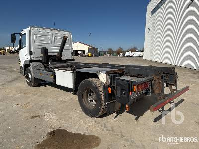 MERCEDES-BENZ ATEGO 1623 4x2 4x2 - Truk sasis: gambar 2 MERCEDES-BENZ ATEGO 1623 4x2 4x2 - Truk sasis: gambar 2
