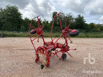 SIP SPIDER 555 PRO 5500 mm 3-Point Rotor Faneuse - Tedder/ Menyapu: gambar 1 SIP SPIDER 555 PRO 5500 mm 3-Point Rotor Faneuse - Tedder/ Menyapu: gambar 1