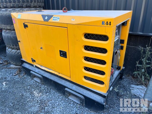 Sdmo R44 Generator Set - Genset: gambar 2 Sdmo R44 Generator Set - Genset: gambar 2