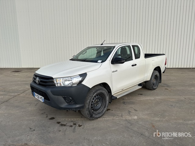 2019 Toyota Hilux Vehicule Utilitaire Cargo Van - Van pengiriman: gambar 2 2019 Toyota Hilux Vehicule Utilitaire Cargo Van - Van pengiriman: gambar 2