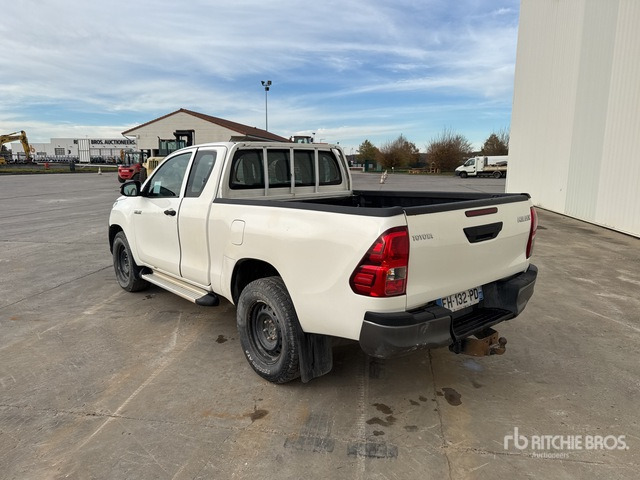 2019 Toyota Hilux Vehicule Utilitaire Cargo Van - Van pengiriman: gambar 3 2019 Toyota Hilux Vehicule Utilitaire Cargo Van - Van pengiriman: gambar 3