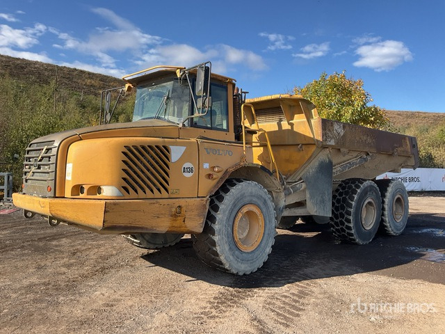 2004 Volvo A25D 6x6 Articulated Dump Truck - Tempat sampah artikulasi: gambar 1 2004 Volvo A25D 6x6 Articulated Dump Truck - Tempat sampah artikulasi: gambar 1