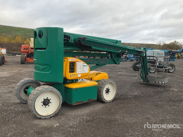 2008 Nifty-Lift HR17 2WD Electric (Inoperable) Articulating Boom Lift - Boom artikulasi: gambar 4 2008 Nifty-Lift HR17 2WD Electric (Inoperable) Articulating Boom Lift - Boom artikulasi: gambar 4