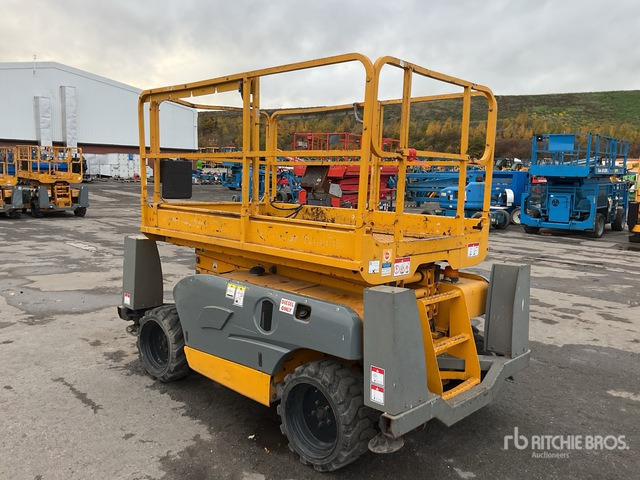2014 Haulotte Compact 10DX 4x4 Diesel Scissor Lift - Scissor lifts: gambar 3 2014 Haulotte Compact 10DX 4x4 Diesel Scissor Lift - Scissor lifts: gambar 3
