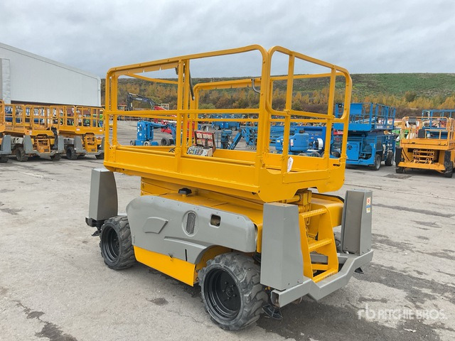 2014 Haulotte Compact 10DX 4x4 Diesel Scissor Lift - Scissor lifts: gambar 3 2014 Haulotte Compact 10DX 4x4 Diesel Scissor Lift - Scissor lifts: gambar 3