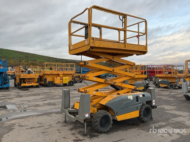 2014 Haulotte Compact 10DX 4x4 Diesel Scissor Lift - Scissor lifts: gambar 1 2014 Haulotte Compact 10DX 4x4 Diesel Scissor Lift - Scissor lifts: gambar 1