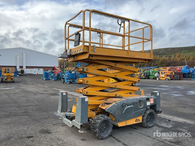 2014 Haulotte Compact 12DX 4x4 Diesel Scissor Lift - Scissor lifts: gambar 1 2014 Haulotte Compact 12DX 4x4 Diesel Scissor Lift - Scissor lifts: gambar 1