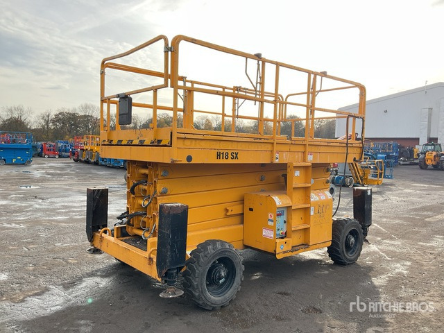 2014 Haulotte H18SDX 4x4 Diesel Scissor Lift - Scissor lifts: gambar 4 2014 Haulotte H18SDX 4x4 Diesel Scissor Lift - Scissor lifts: gambar 4