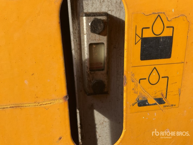 2014 Haulotte H18SDX 4x4 Diesel Scissor Lift - Scissor lifts: gambar 5 2014 Haulotte H18SDX 4x4 Diesel Scissor Lift - Scissor lifts: gambar 5