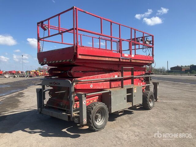 2014 Skyjack SJ9250 4x4 Diesel Scissor Lift - Scissor lifts: gambar 3 2014 Skyjack SJ9250 4x4 Diesel Scissor Lift - Scissor lifts: gambar 3